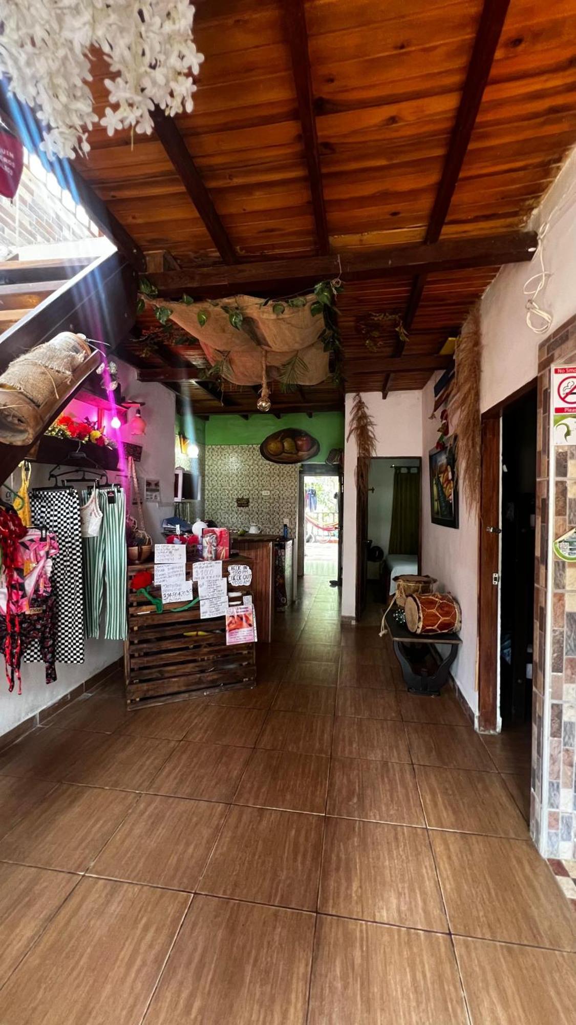 Hostal Los Wichos ミンカ エクステリア 写真