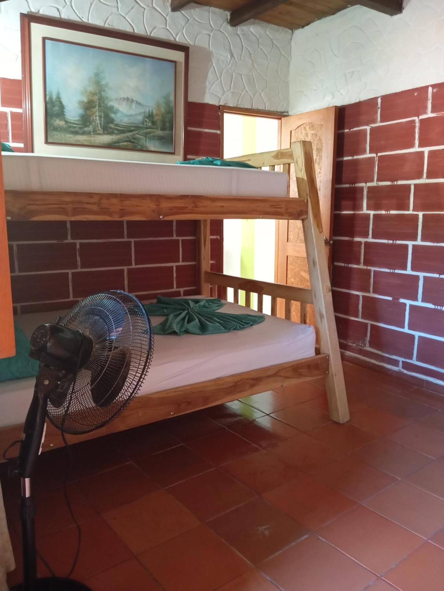 Hostal Los Wichos ミンカ エクステリア 写真