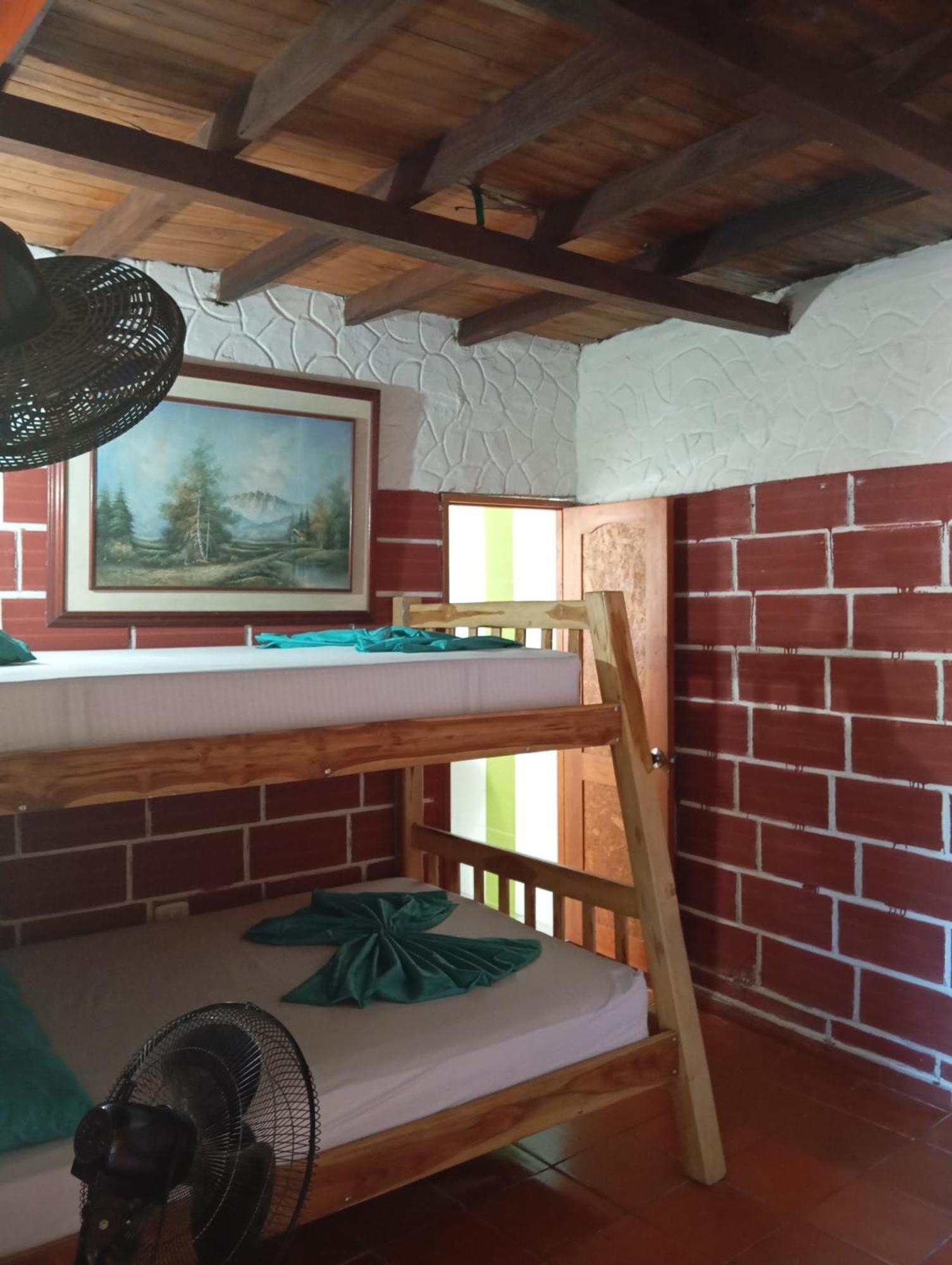 Hostal Los Wichos ミンカ エクステリア 写真